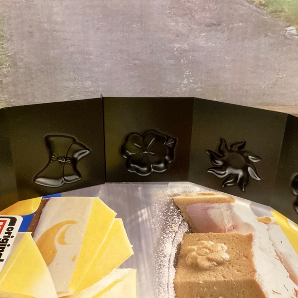 Original Kaiser Backform Non Stick Spring Form 3D Cake Ring 10” in Original Box - Picture 5 of 13